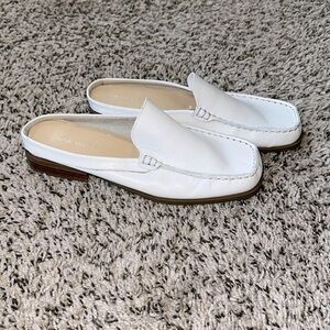 Nine West Women’s White loafers mules Size 7M